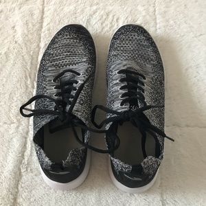 Women’s Champion Tennis Shoes